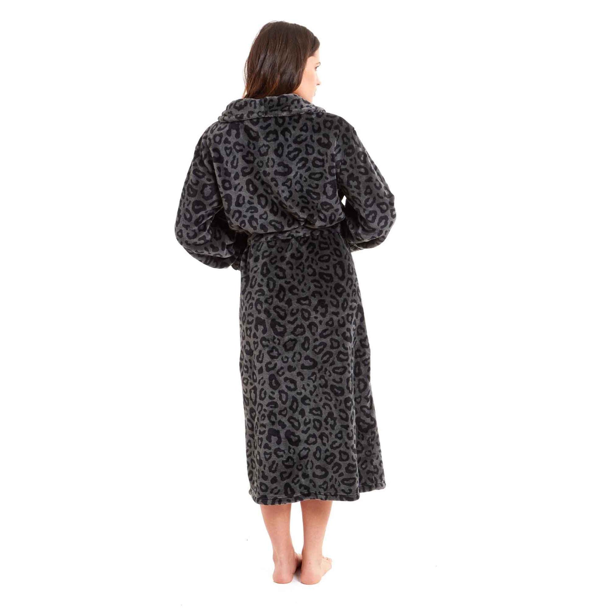 Women's Ultra-Soft Black Leopard Plush Fleece Bath Robe Warm Flannel Loungewear for Home Spa Gym Hotel Chic Animal Print by Daisy Dreamer Robe