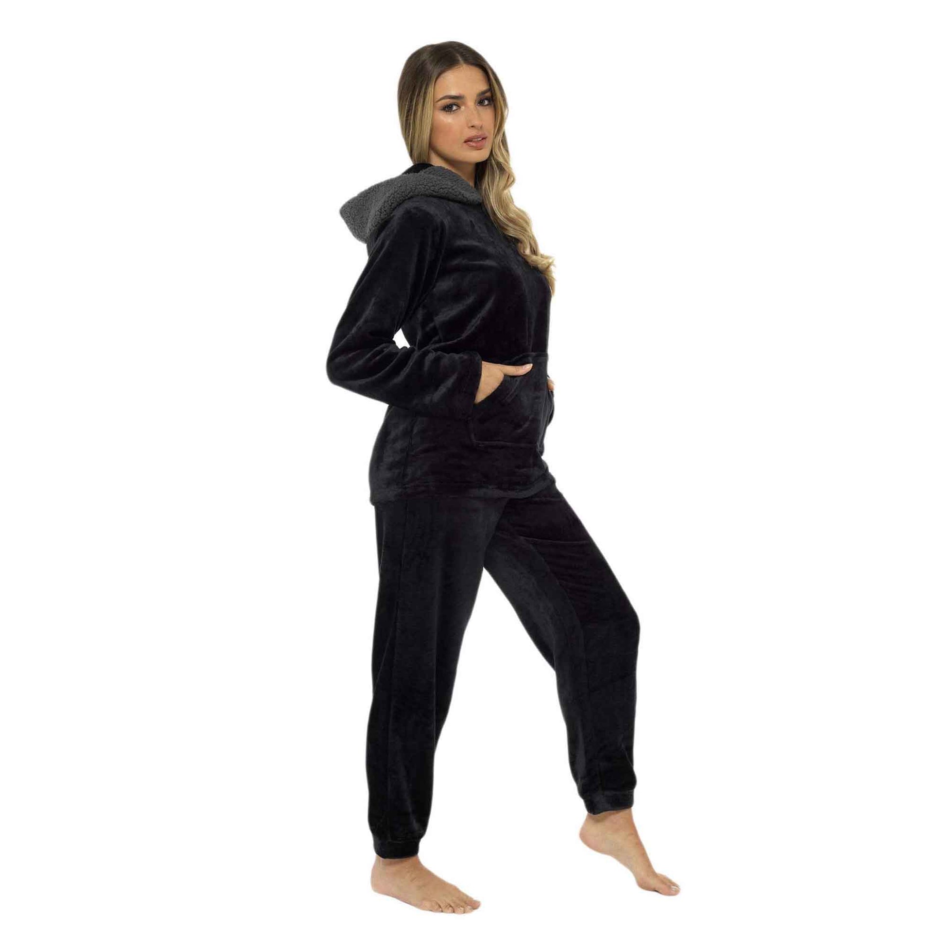 Women's Ultra-Soft Plush Fleece Hooded Pajama Set Cozy Winter Nightwear Warm Loungewear for Home Relaxation by Daisy Dreamer Pyjamas