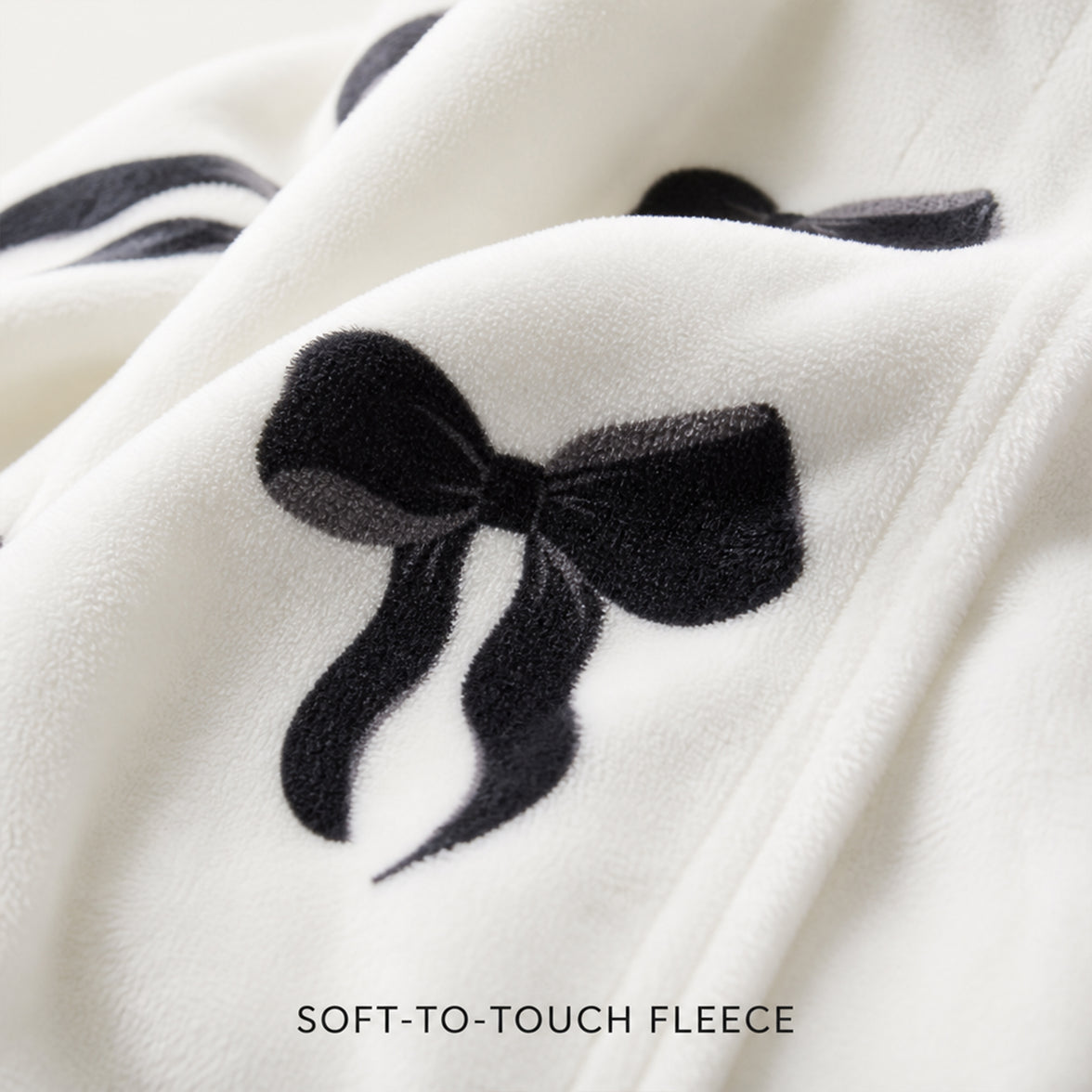 Daisy Dreamer Women's Hooded Fleece Dressing Gown Super Soft Warm Cosy Bathrobe One Size UK Ladies Robe