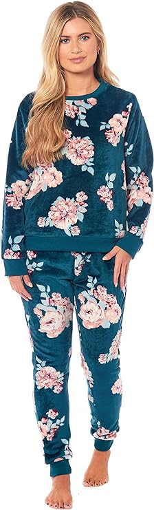 Women's Printed Floral Fleece Pyjama Set, Long Sleeve Top & Pajamas. Buy now for £20.00. A Pyjamas by Daisy Dreamer. blush pink, Dark Green, dusky pink, fleece, floral, hot pink, ladies, large, lilac, long sleeve, loungewear, medium, natural, nightwear, p