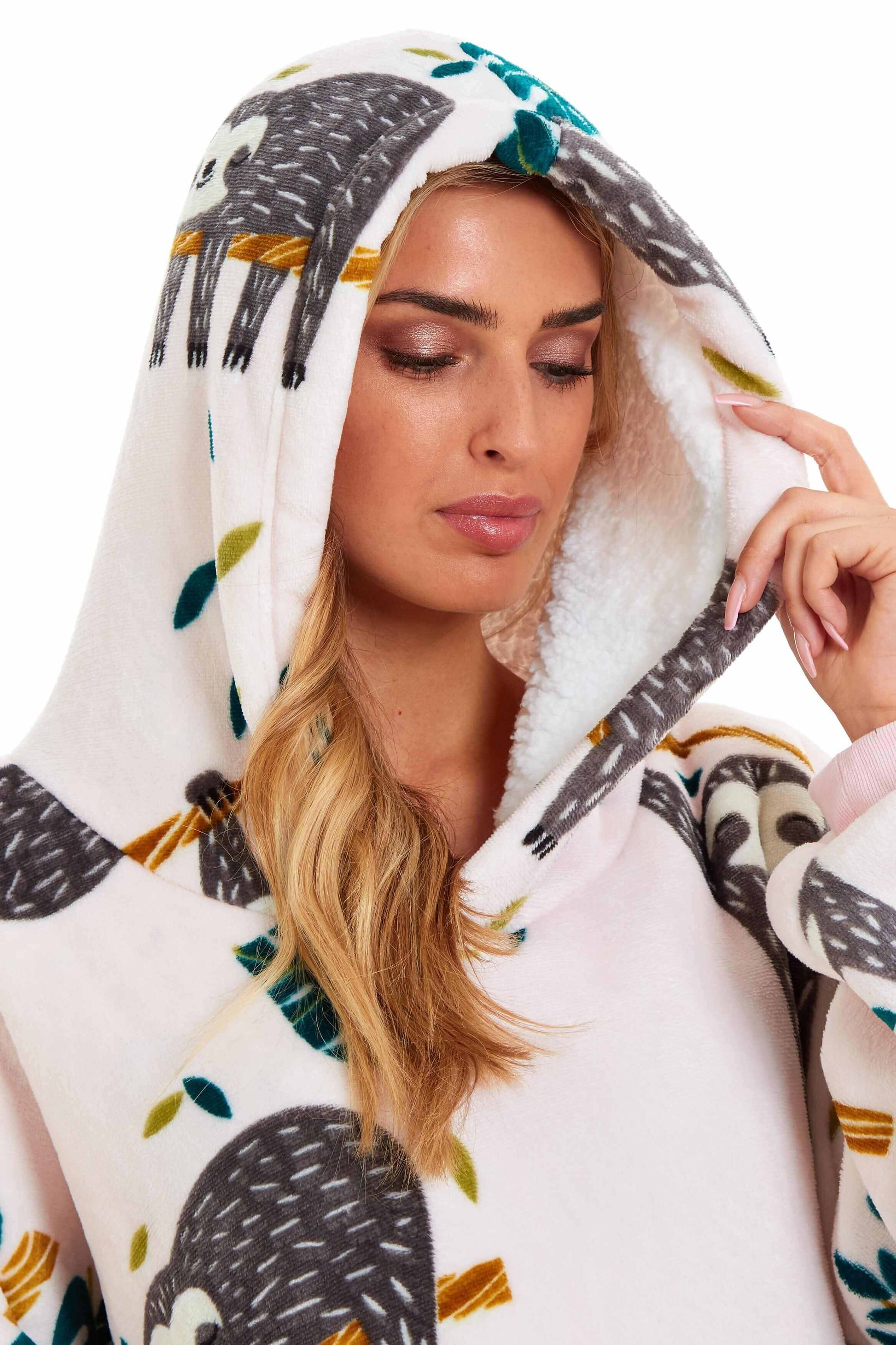 Giant Cozy Sloth Hooded Blanket Ultra Soft Sherpa Fur Plush Flannel Fleece Oversized Hoodie Sweatshirt for Adults and Kids Premium Loungewear by Daisy Dreamer. Buy now for £11.00.