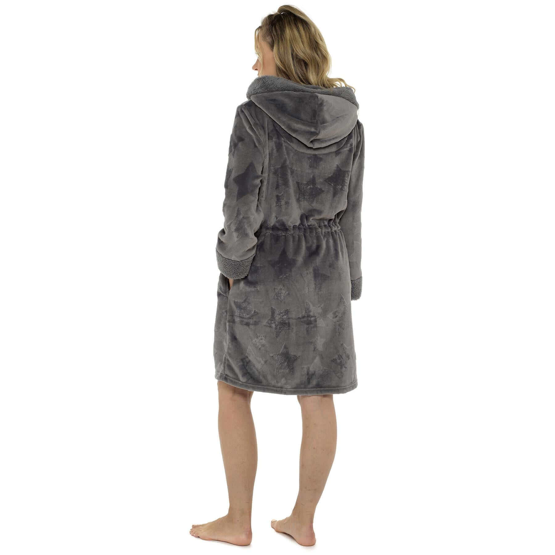 Ultra-Soft Women's Hooded Fleece Bathrobe with Zip Closure Warm Plush Dressing Gown for Home Spa Gym Multiple Colors and Sizes Cozy Loungewear by Daisy Dreamer. Buy now for £22.00.