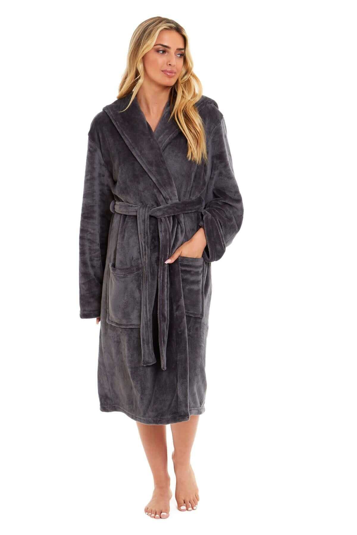 Women's Super Soft Plush Fleece Hooded Bathrobe Fluffy Velvet Loungewear Long Sleeve Cosy Winter Dressing Gown Spa Essential by Daisy Dreamer. Buy now for £20.00.