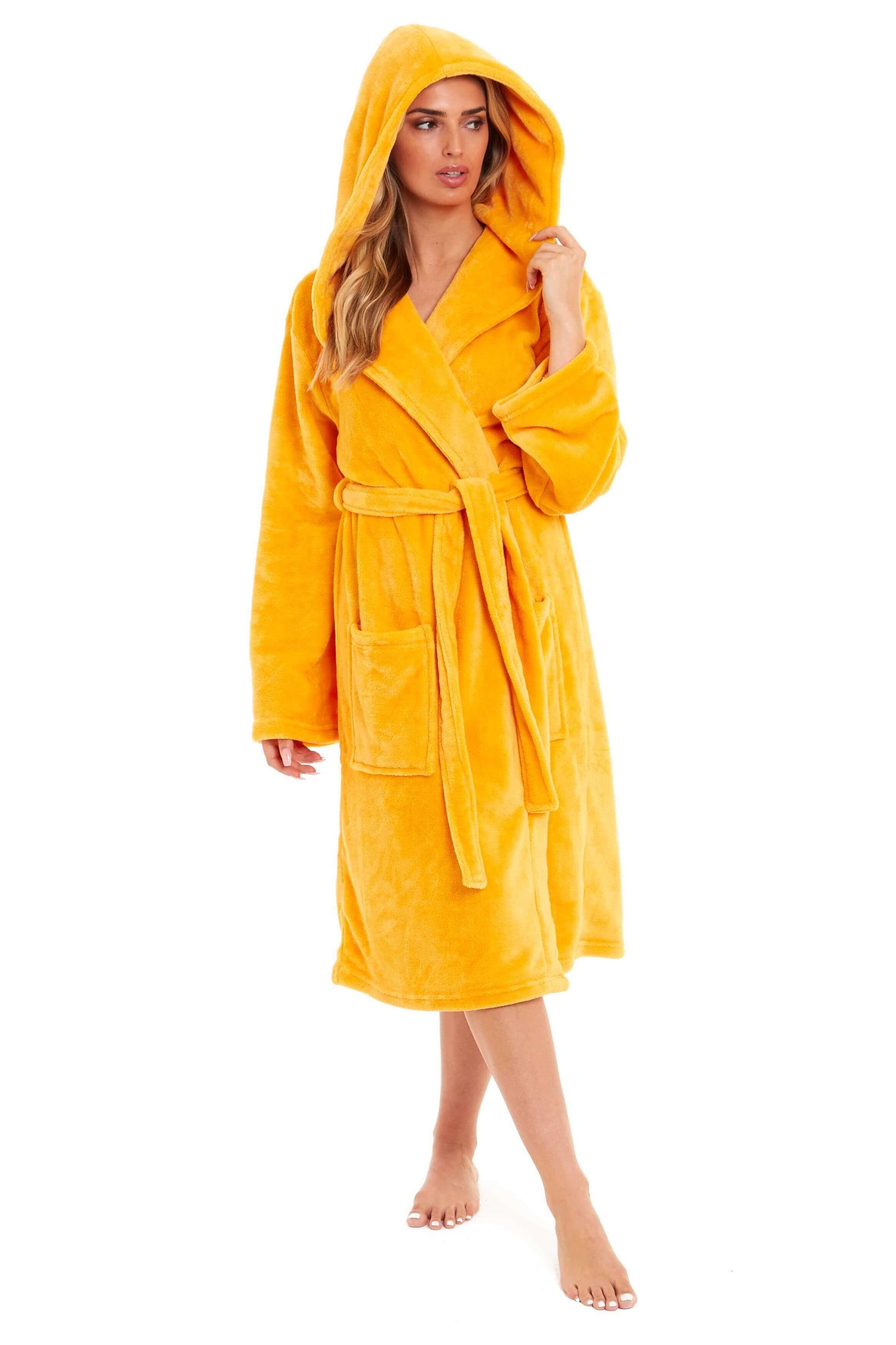 Women's Super Soft Plush Fleece Hooded Bathrobe Fluffy Velvet Loungewear Long Sleeve Cosy Winter Dressing Gown Spa Essential by Daisy Dreamer. Buy now for £20.00.
