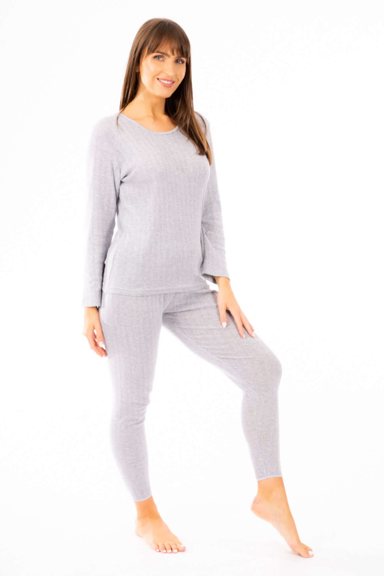 Women's Thermal Long Sleeve Top and Pants Set Winter Base Layers Warm Insulating Cotton Rich Fabric Sizes S to XXL Multiple Colors by Heatwave Thermalwear. Buy now for £10.00.