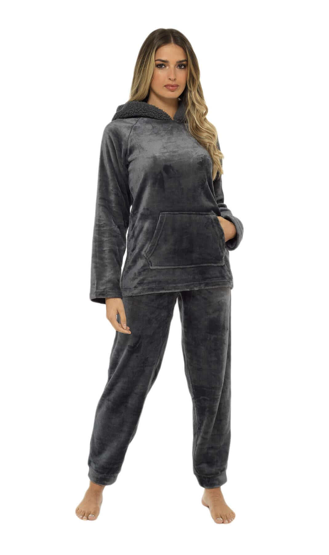 Women's Ultra-Soft Plush Fleece Hooded Pajama Set Cozy Winter Nightwear Warm Loungewear for Home Relaxation by Daisy Dreamer. Buy now for £20.00.
