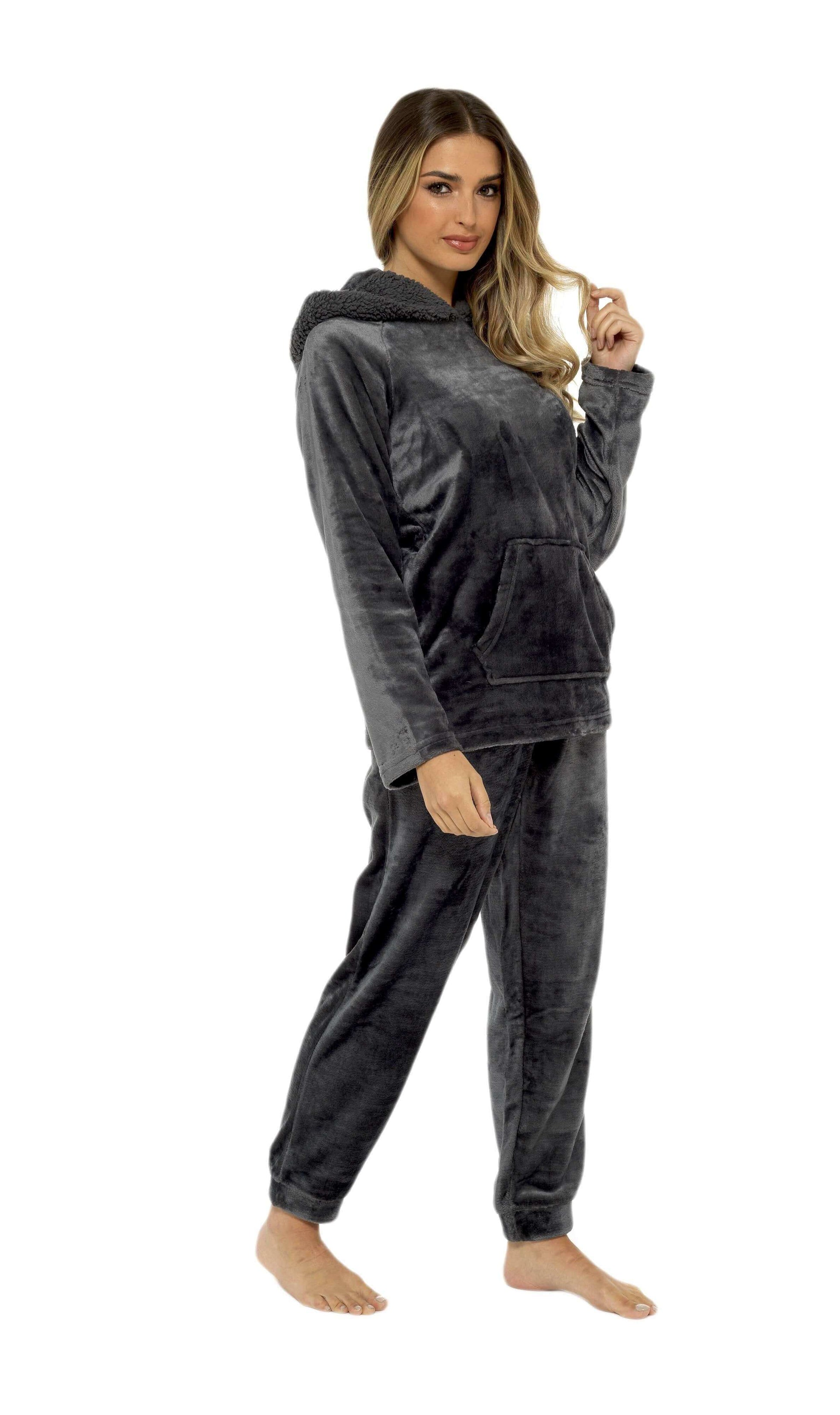 Women's Ultra-Soft Plush Fleece Hooded Pajama Set Cozy Winter Nightwear Warm Loungewear for Home Relaxation by Daisy Dreamer. Buy now for £20.00.